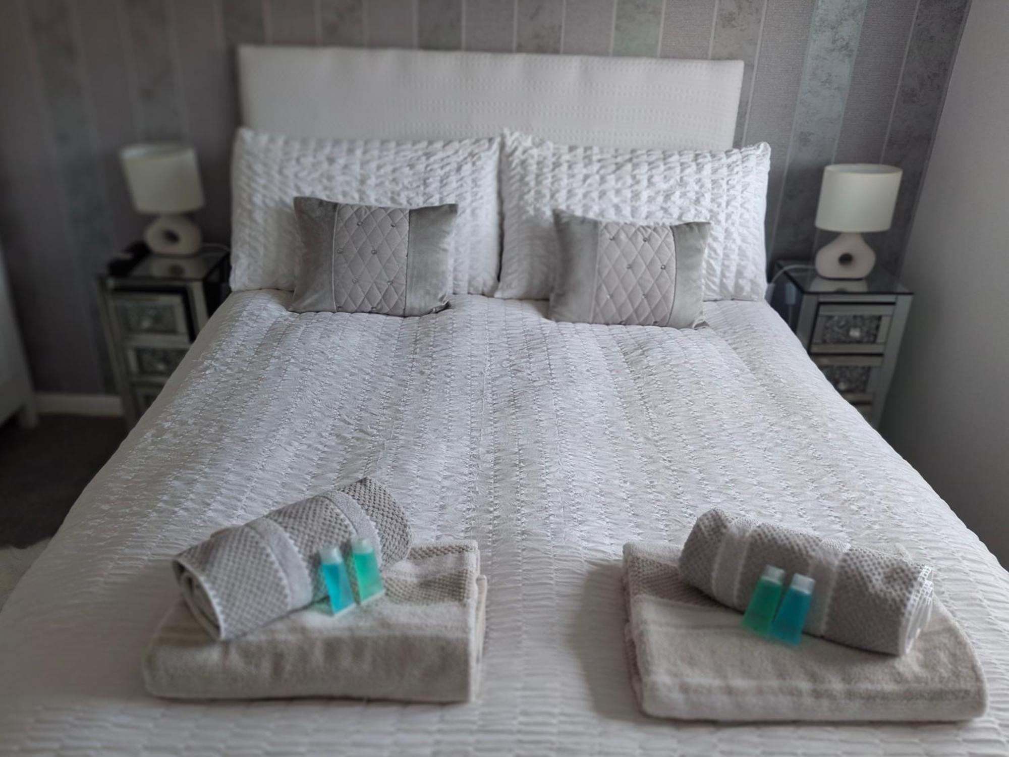 Home From Home Guest House Rochford Eksteriør billede