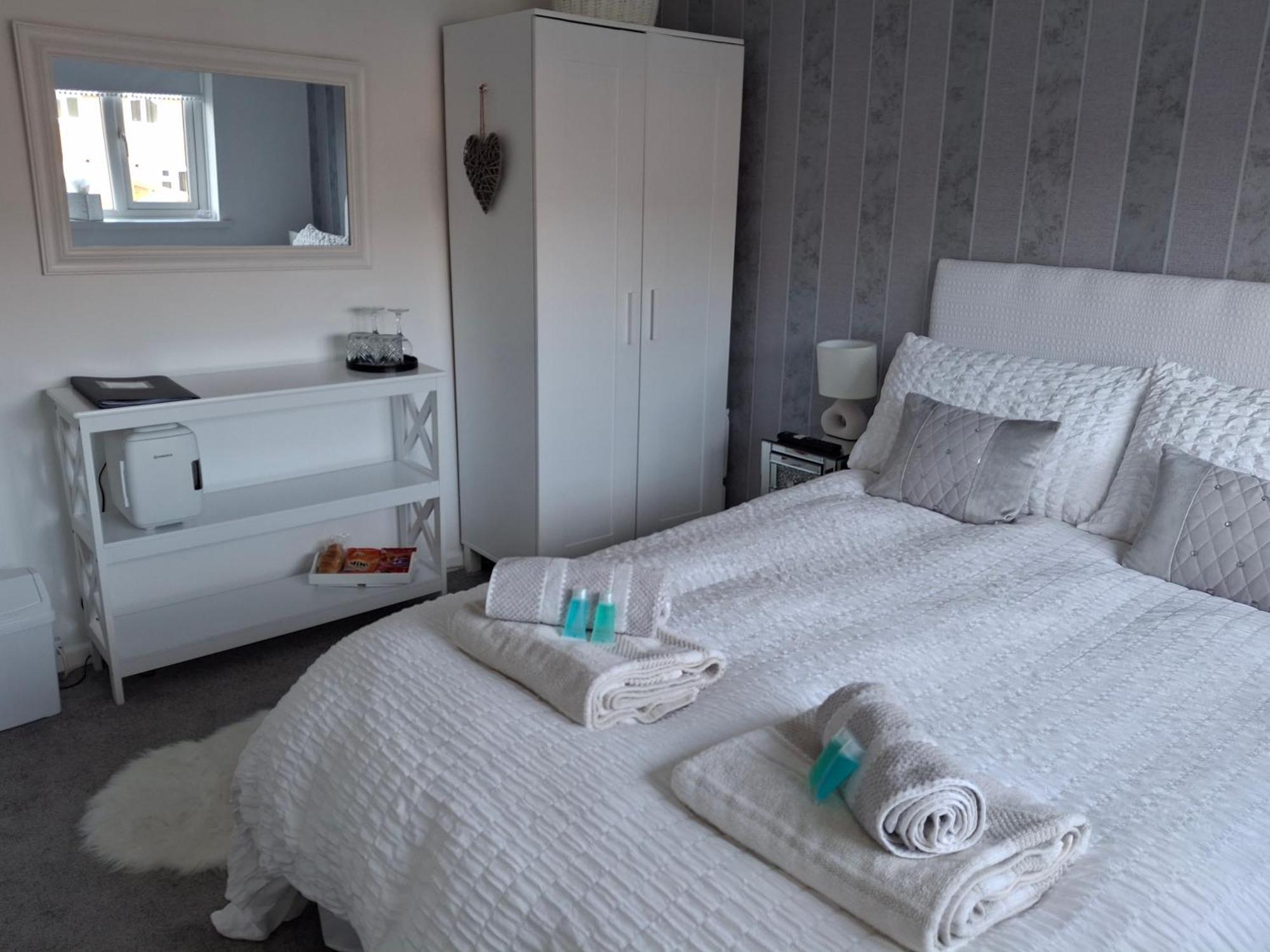 Home From Home Guest House Rochford Eksteriør billede